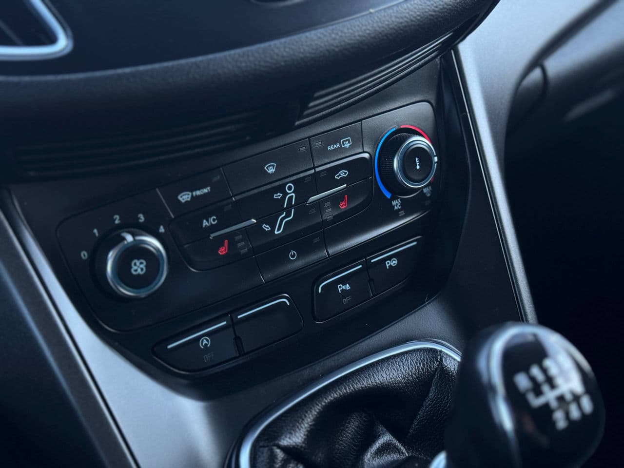 Ford C-MAX 2017 — Миниатюра 12