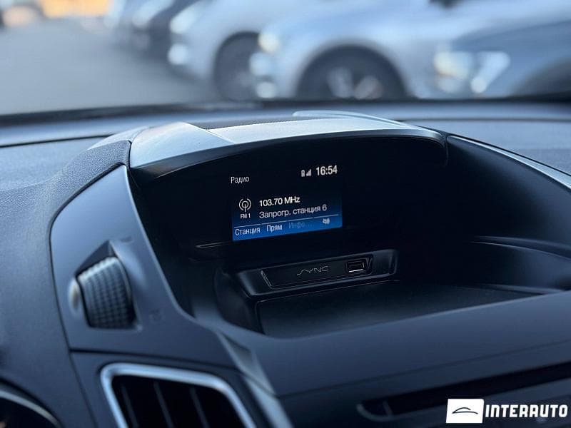 Ford C-MAX 2017 — Миниатюра 9