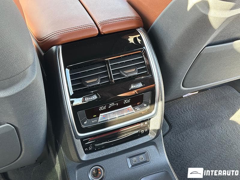 BMW X7 4.0i 2019 — Миниатюра 17