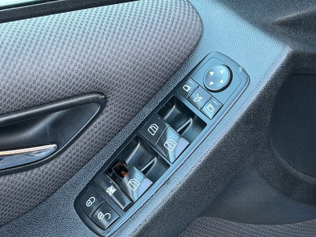 Mercedes A 180 2010 — Миниатюра 6
