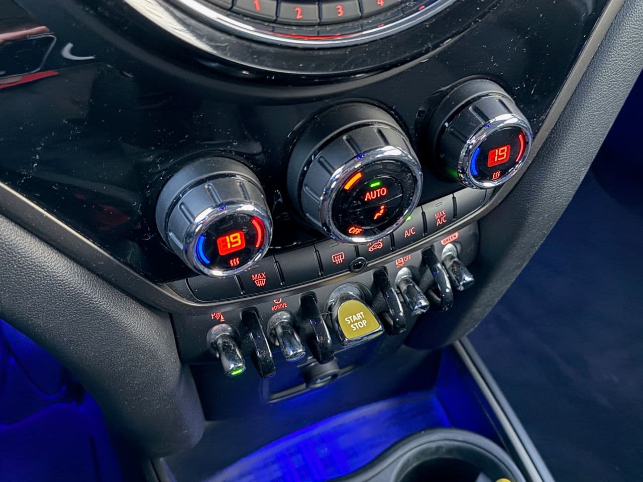 Mini Countryman Cooper S ALL4 2019 — Миниатюра 8