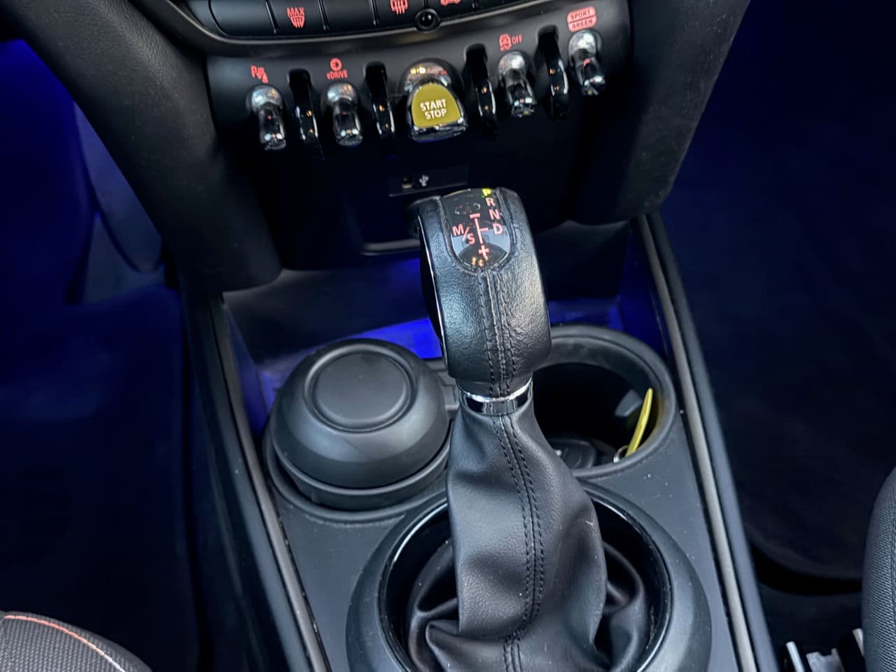 Mini Countryman Cooper S ALL4 2019 — Миниатюра 14