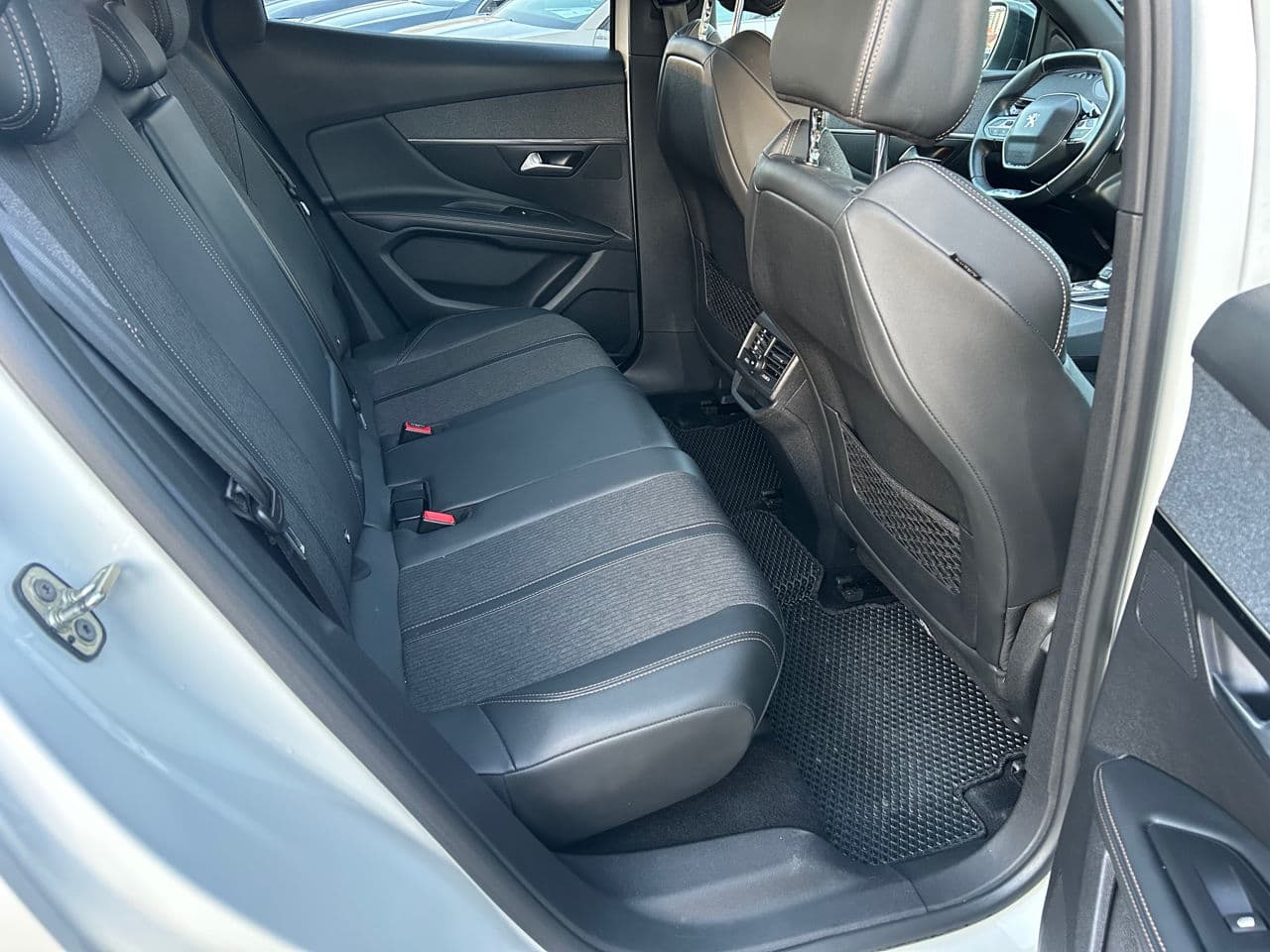Peugeot 3008 2020 — Миниатюра 19