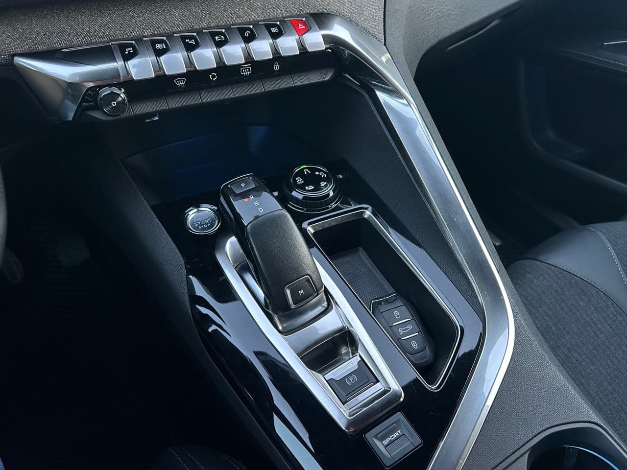 Peugeot 3008 2020 — Миниатюра 16