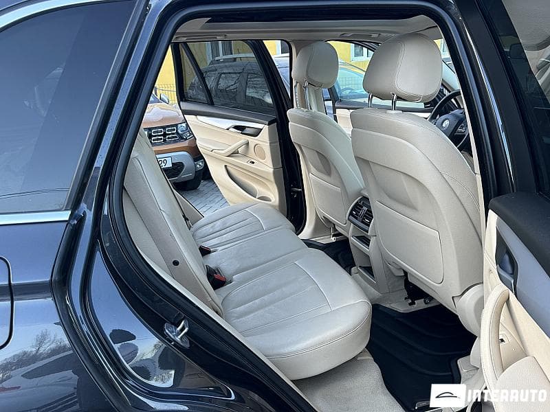 2017 BMW X5 2.5D — Miniatură 17