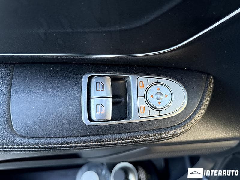 Mercedes V 250 2018 — Миниатюра 17