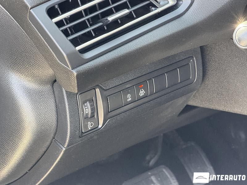 Peugeot 308 2020 — Миниатюра 9