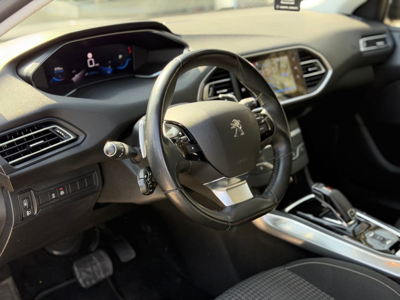 Peugeot 308 2020 — Миниатюра 8