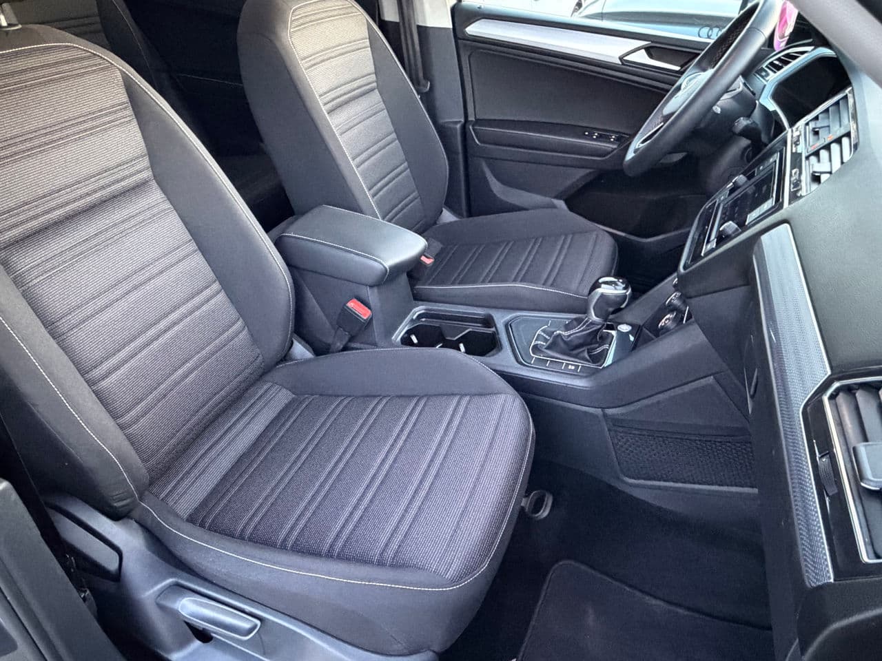 Volkswagen Tiguan 2023 — Миниатюра 17