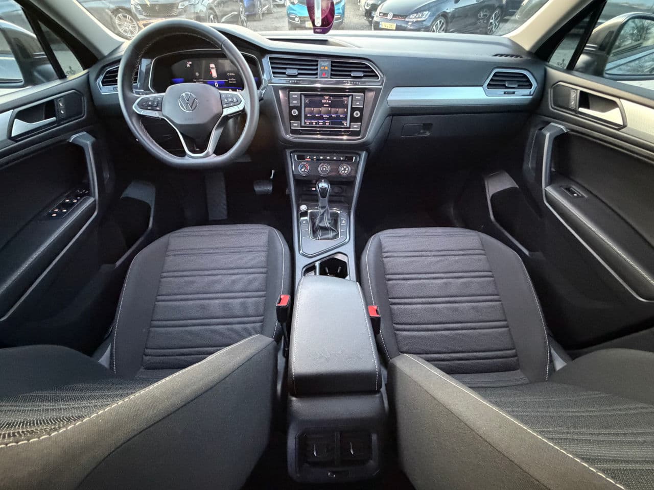 Volkswagen Tiguan 2023 — Миниатюра 10