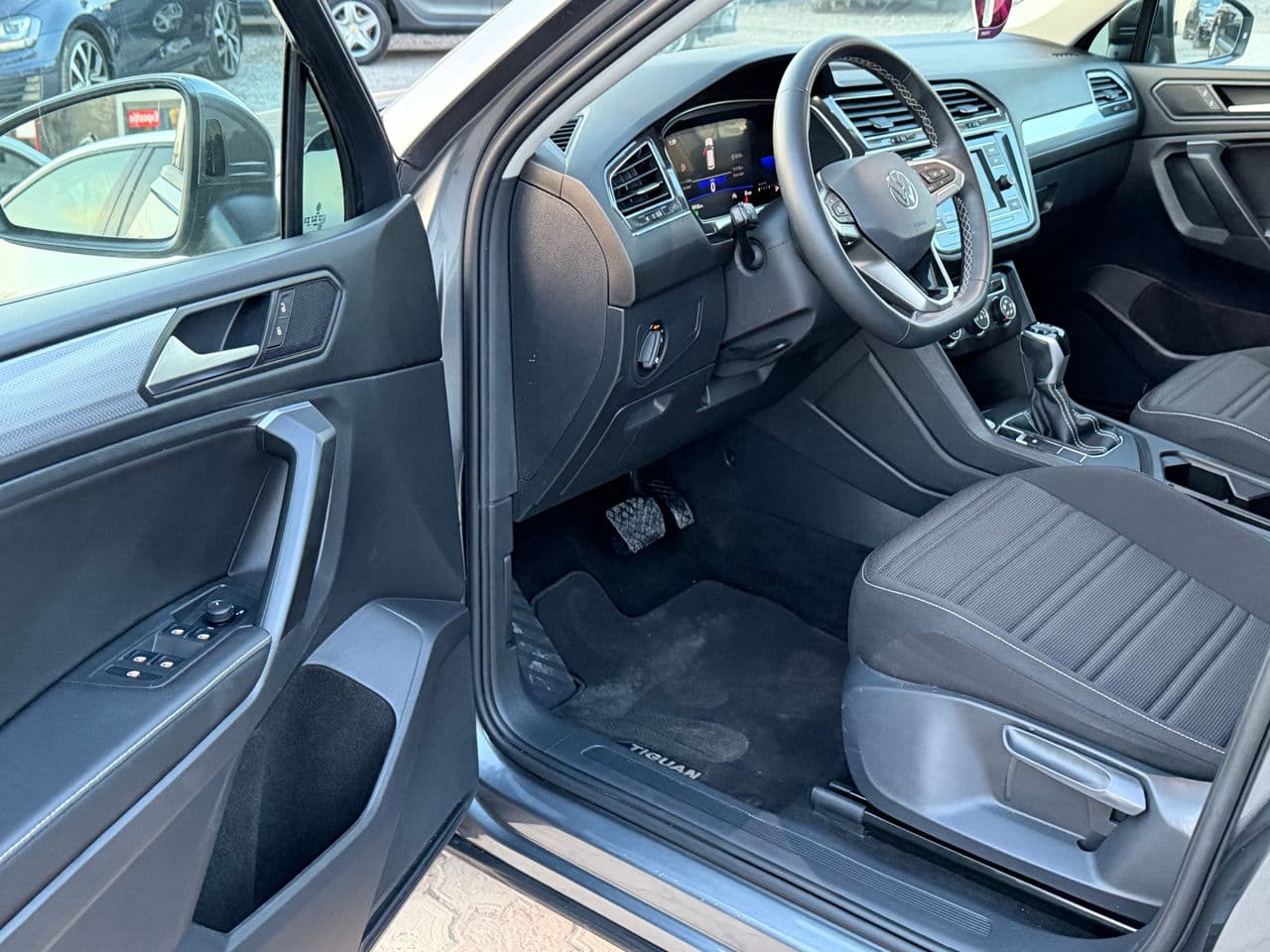 Volkswagen Tiguan 2023 — Миниатюра 7