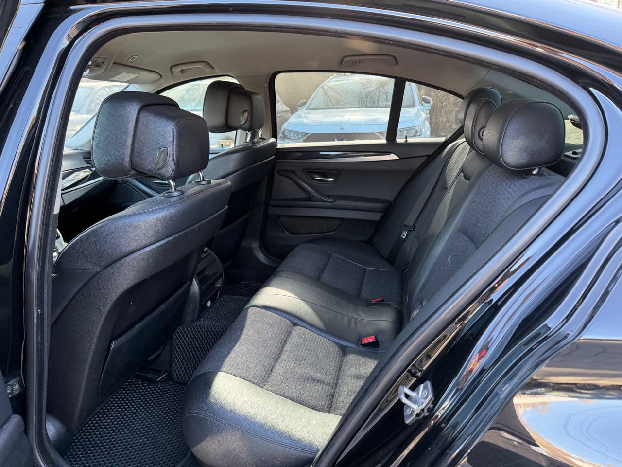 BMW 520 2012 — Миниатюра 16