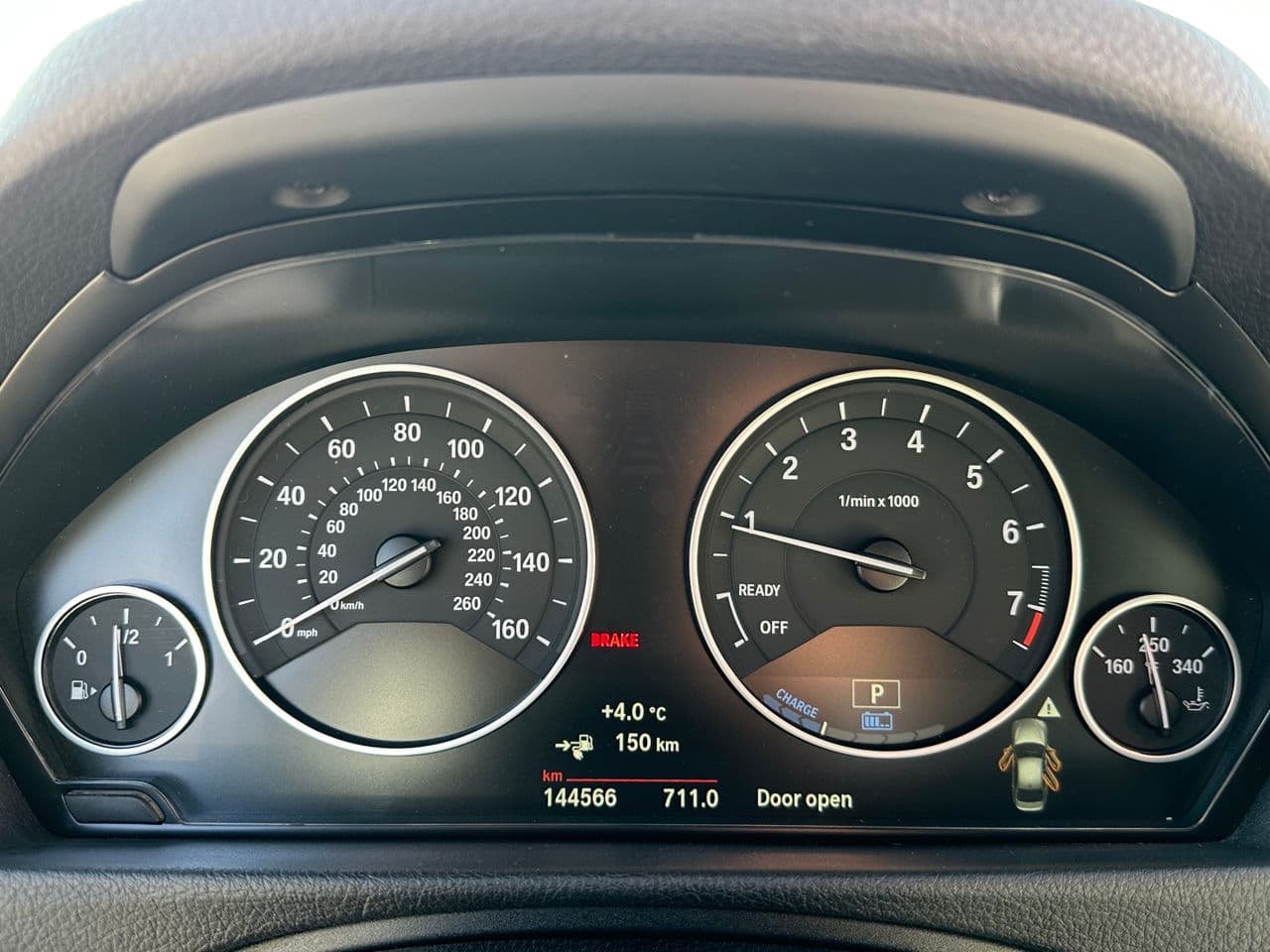 BMW 330E 2017 — Миниатюра 8