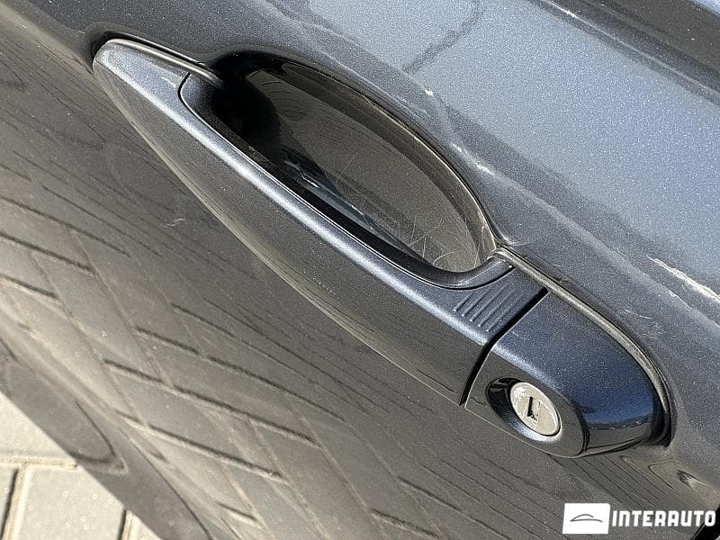 BMW 330E 2017 — Миниатюра 17