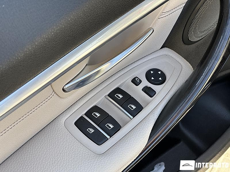 BMW 330E 2017 — Миниатюра 19