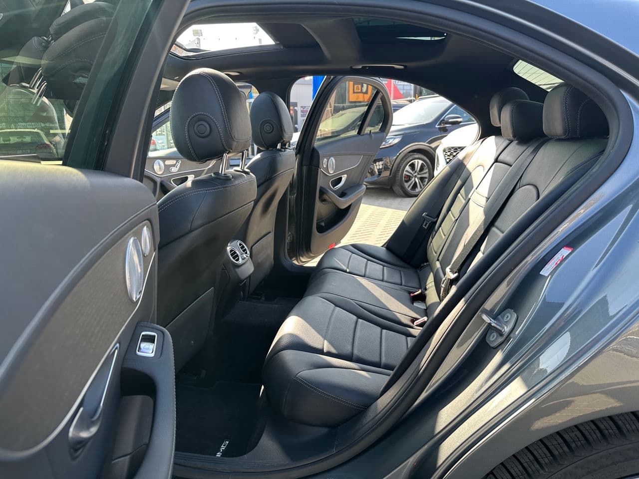 Mercedes C 300 2019 — Миниатюра 12