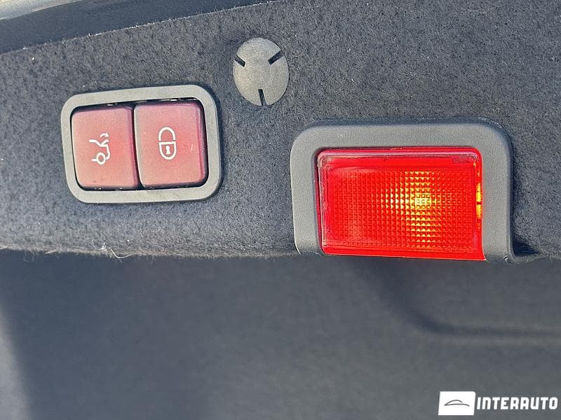 Mercedes C 300 2019 — Миниатюра 21