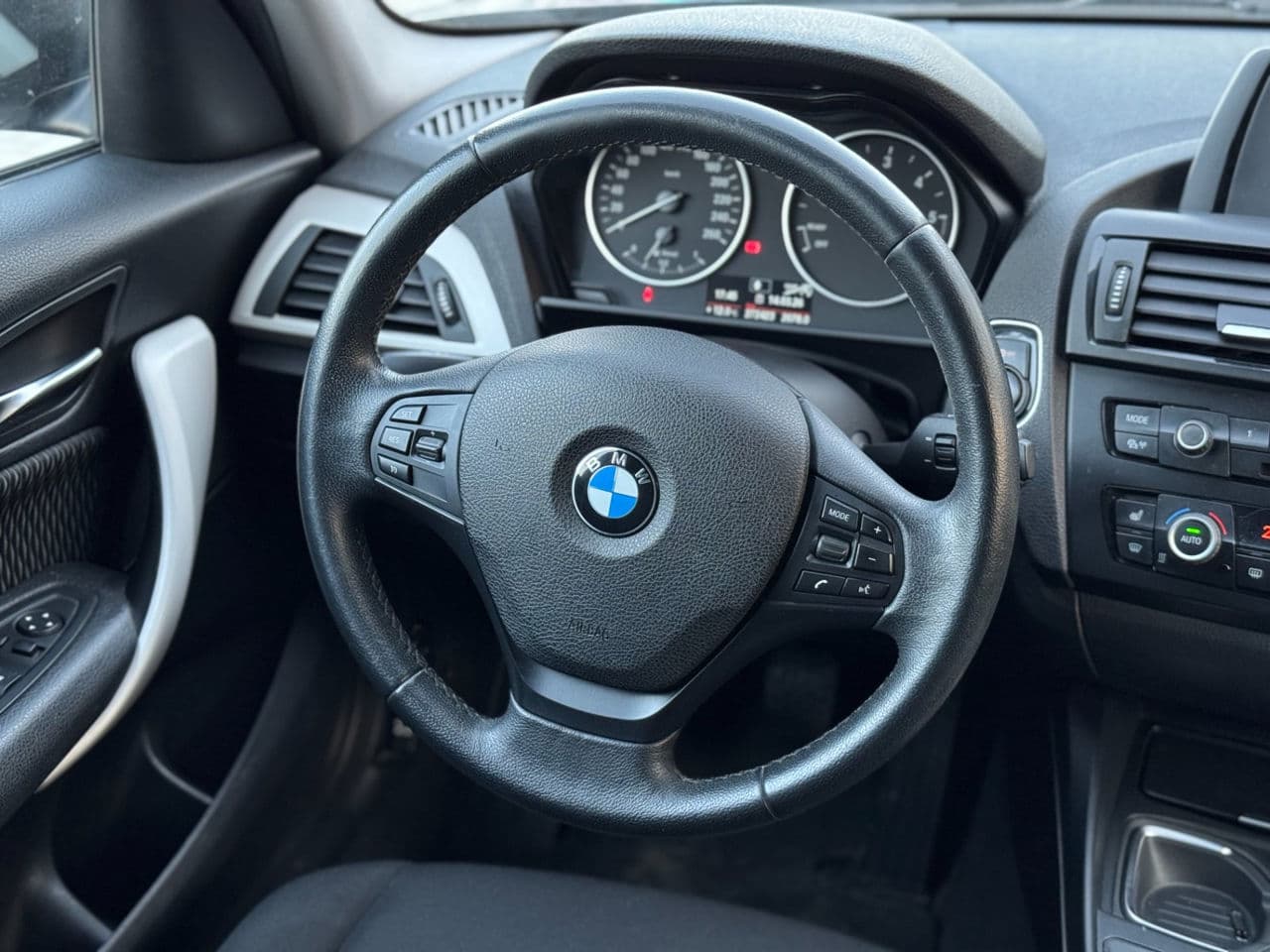BMW 114 2014 — Миниатюра 9