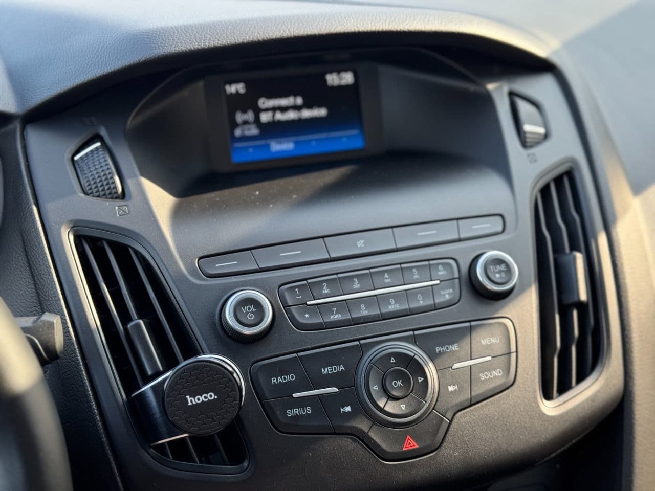 2017 Ford Focus — Miniatură 12