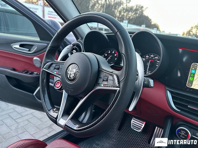 Alfa Romeo Giulia 2017 — Миниатюра 9