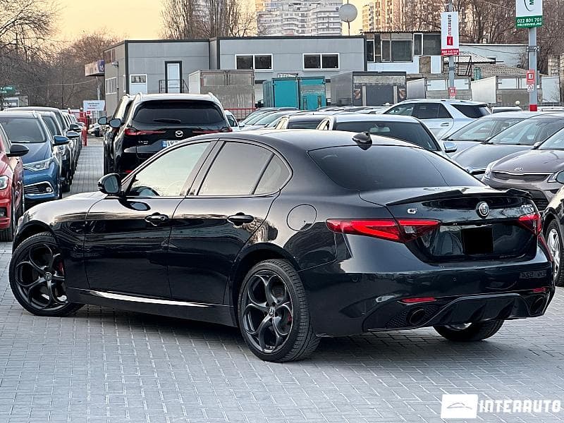 Alfa Romeo Giulia 2017 — Миниатюра 2