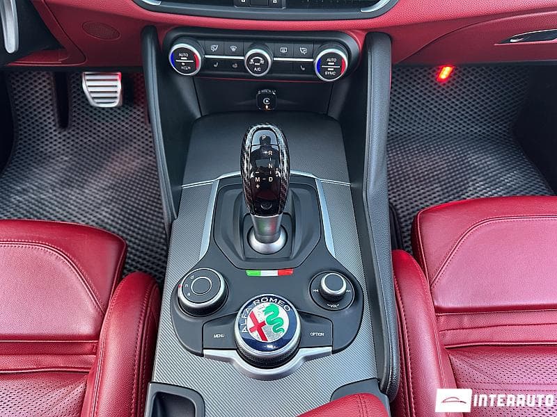 Alfa Romeo Giulia 2017 — Миниатюра 13