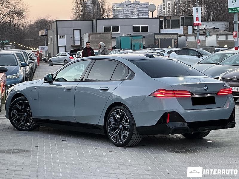 BMW 530e 2024 — Миниатюра 2