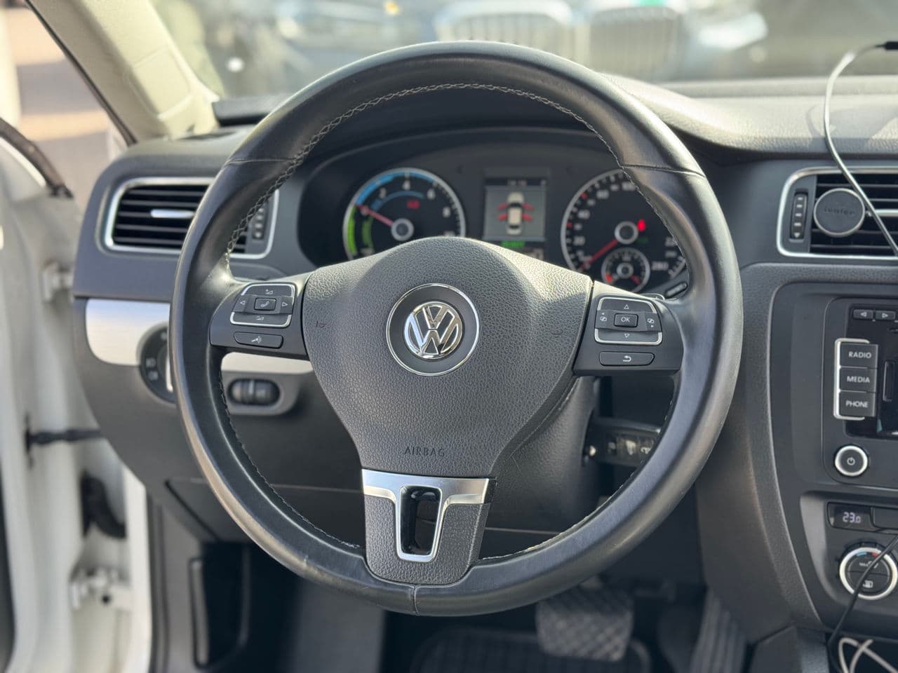 Volkswagen Jetta 2013 — Миниатюра 7