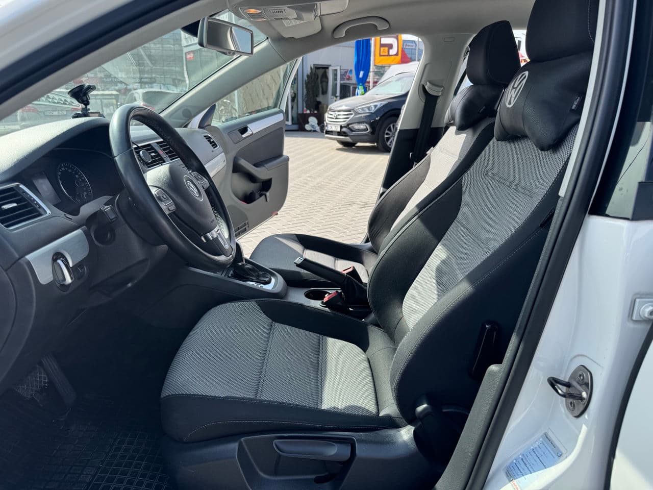 Volkswagen Jetta 2013 — Миниатюра 5