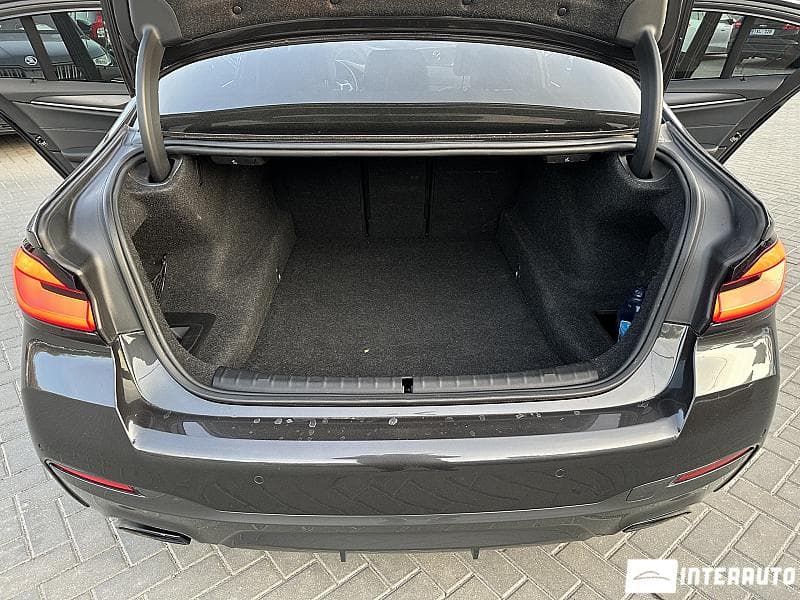 2021 BMW 520 — Miniatură 21