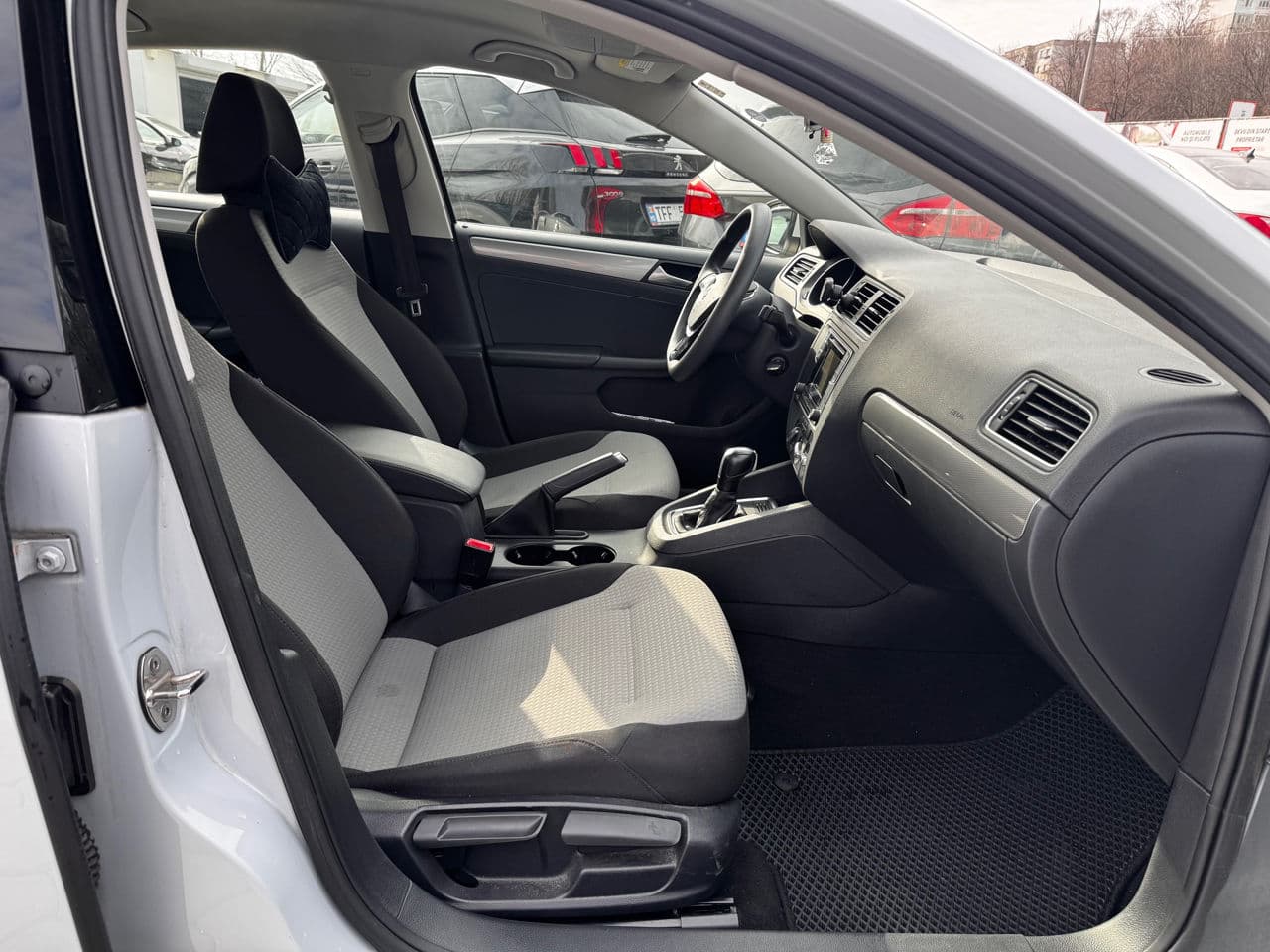 Volkswagen Jetta 2016 — Миниатюра 5