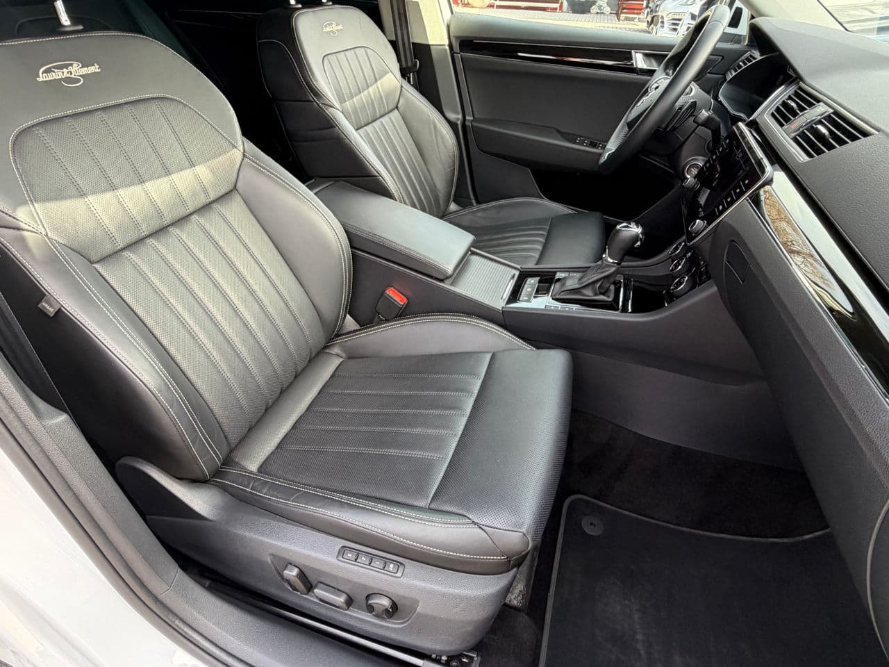Skoda Superb 2021 — Миниатюра 16
