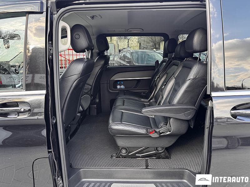 Mercedes V 220 2017 — Миниатюра 17