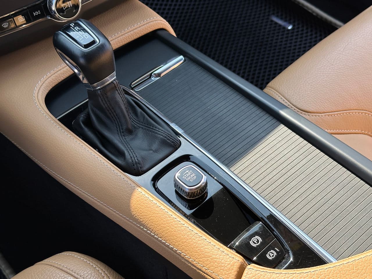 Volvo V 90 Cross Country 2019 — Миниатюра 11