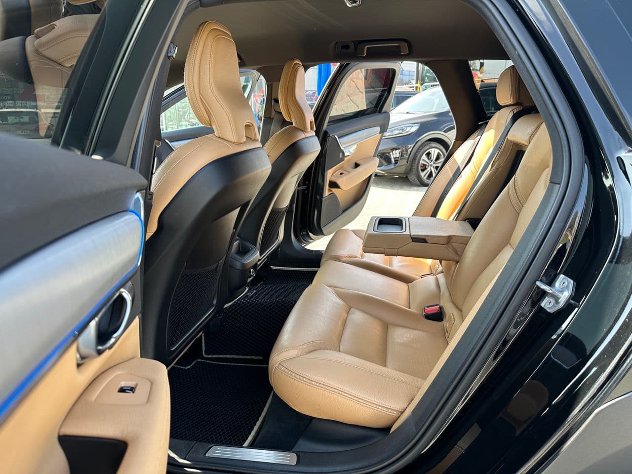 Volvo V 90 Cross Country 2019 — Миниатюра 17
