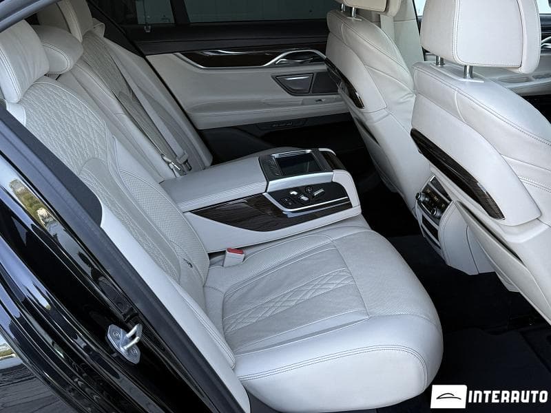 BMW 740 2018 — Миниатюра 25