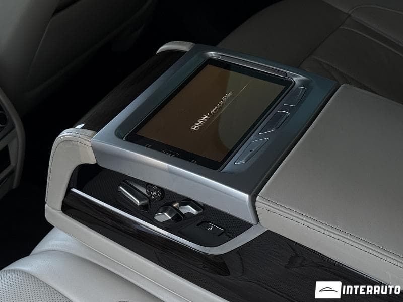 BMW 740 2018 — Миниатюра 23