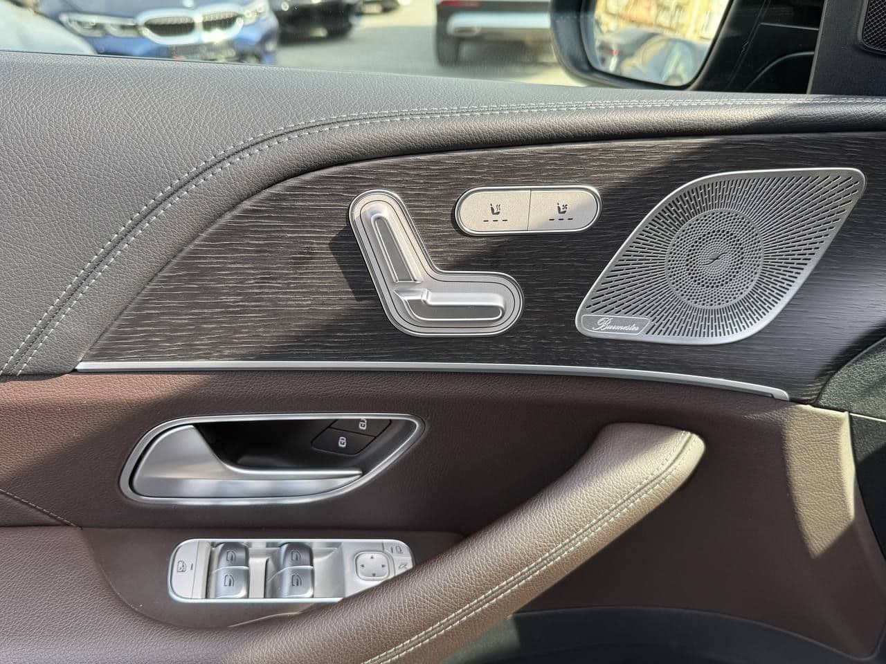 Mercedes GLE 300d 2023 — Миниатюра 6