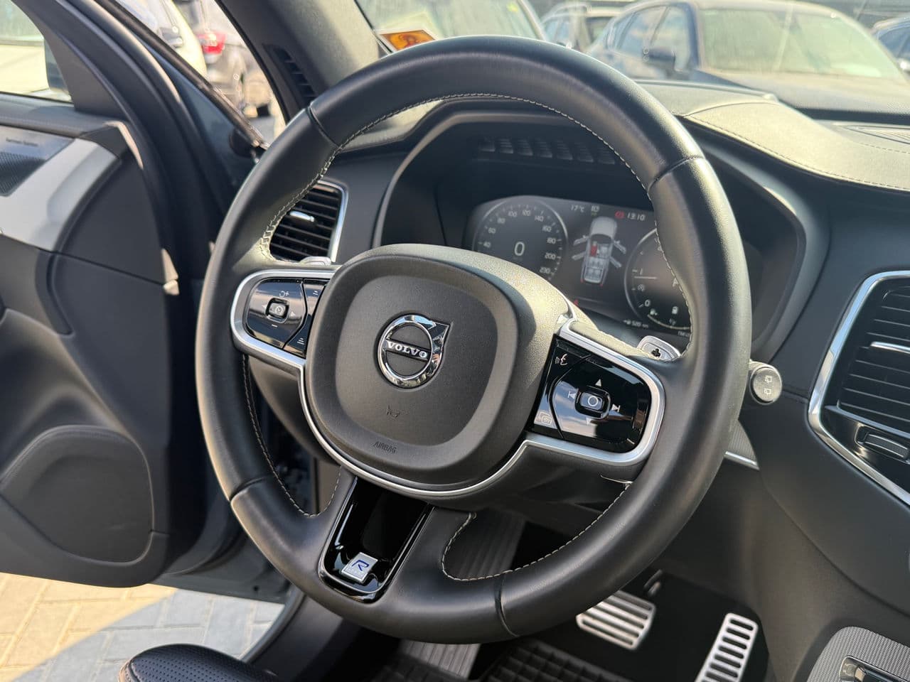 Volvo XC 90 2019 — Миниатюра 9