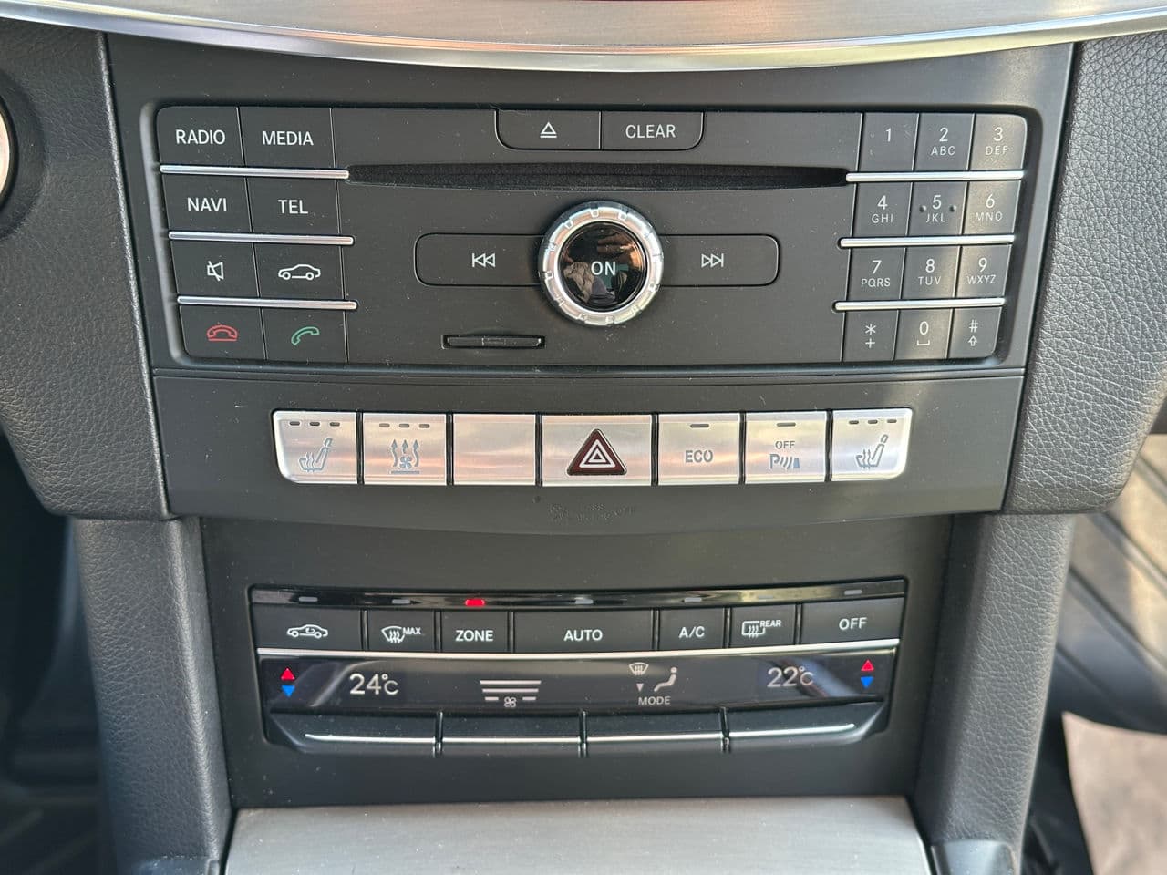 Mercedes E 220 2015 — Миниатюра 10