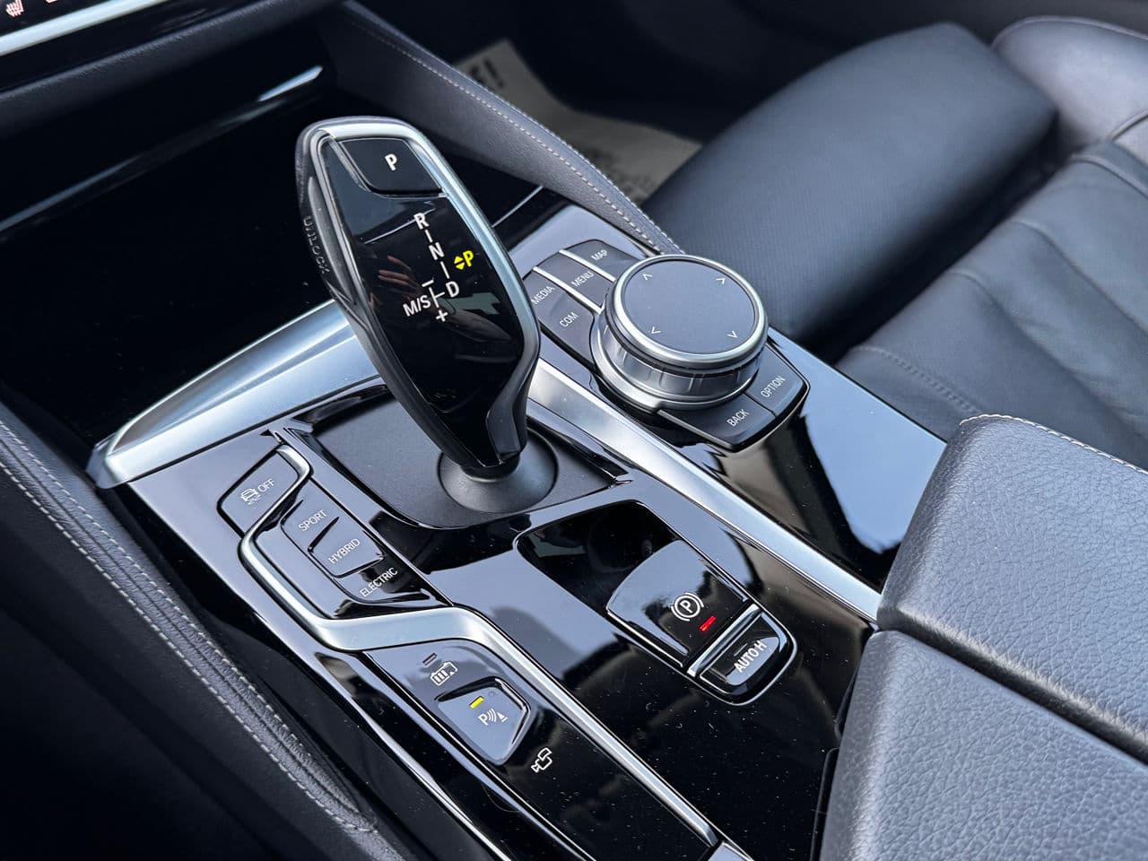 BMW 530e 2021 — Миниатюра 16