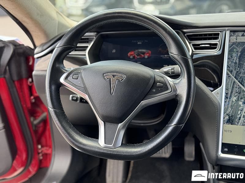 Tesla Model S 2015 — Миниатюра 7