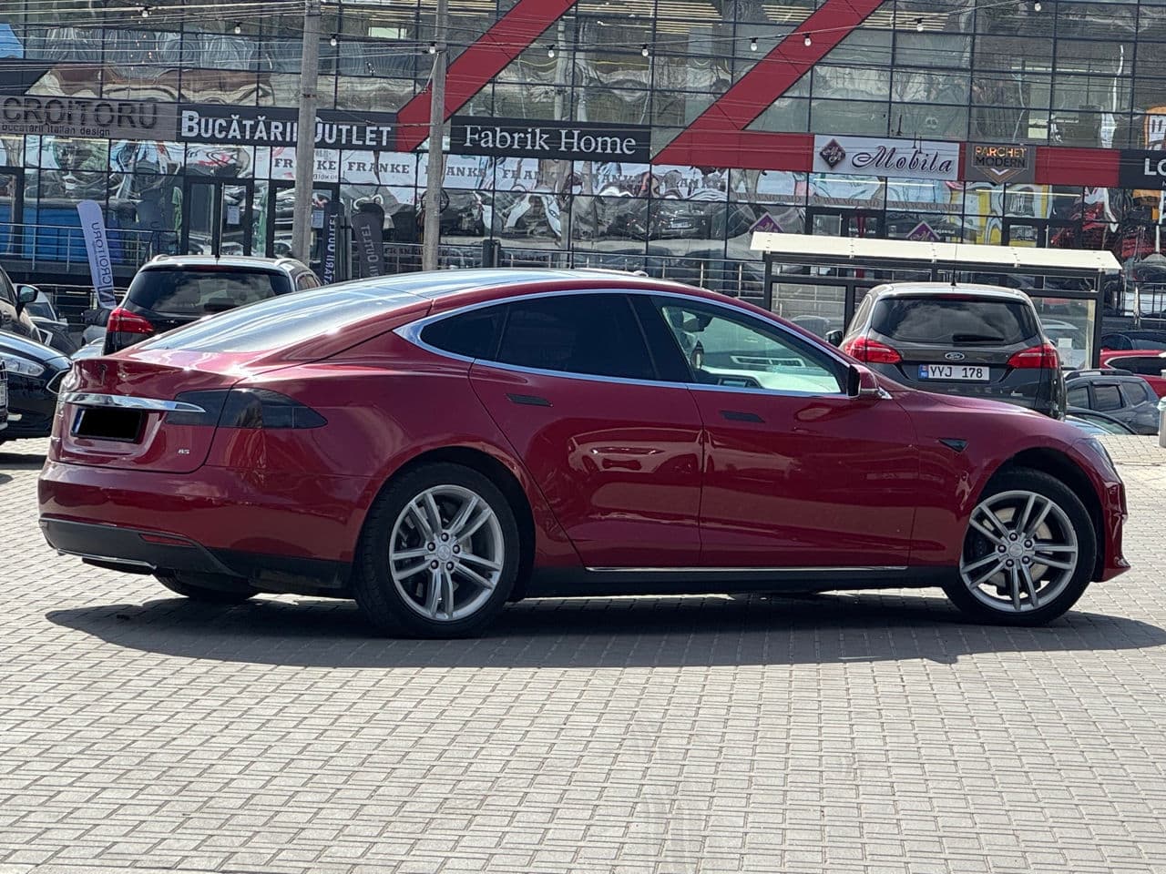 Tesla Model S 2015 — Миниатюра 3
