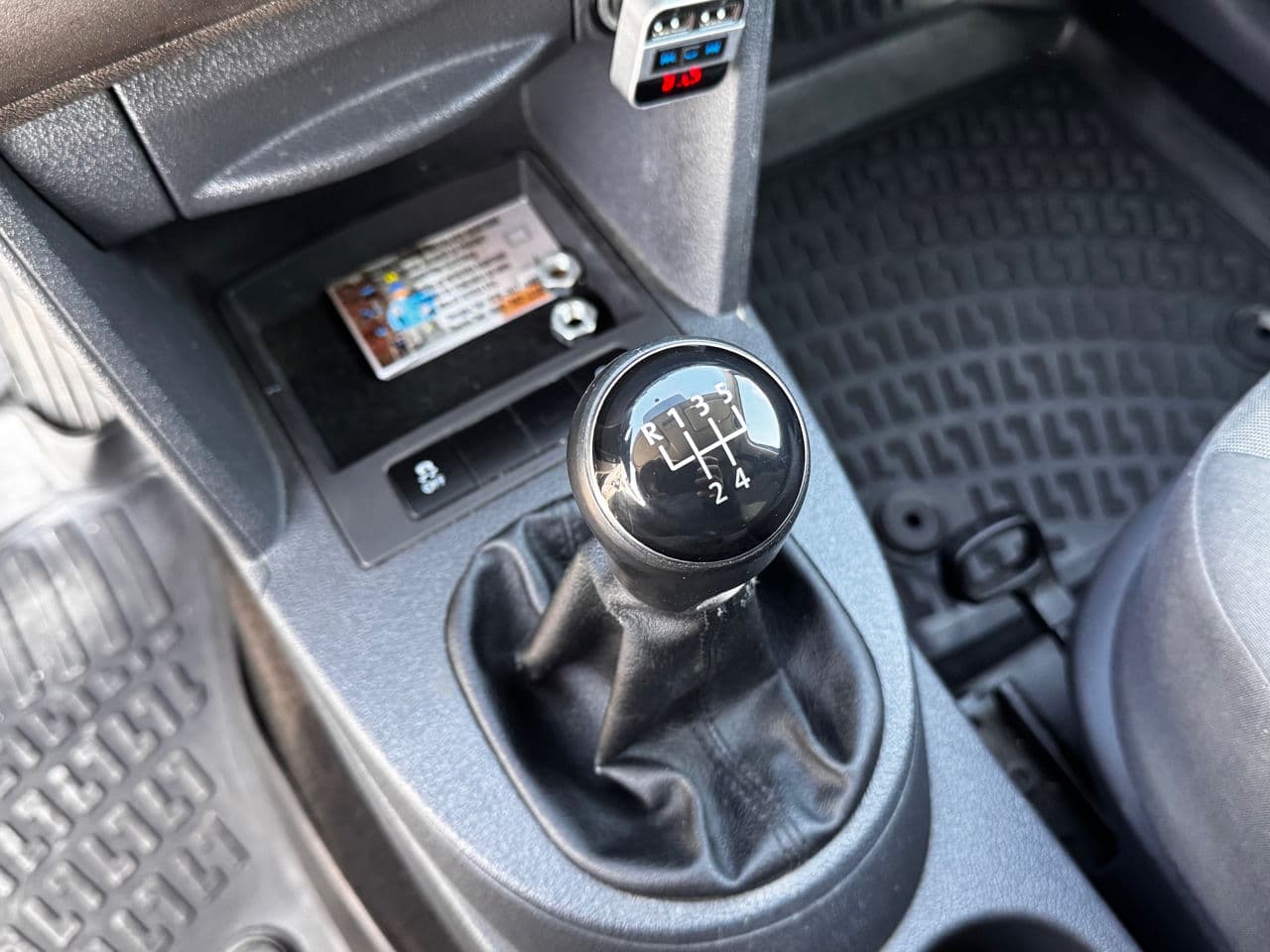 Volkswagen Caddy 2013 — Миниатюра 9