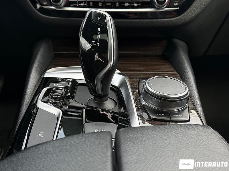 BMW 530 2018 — Миниатюра 13