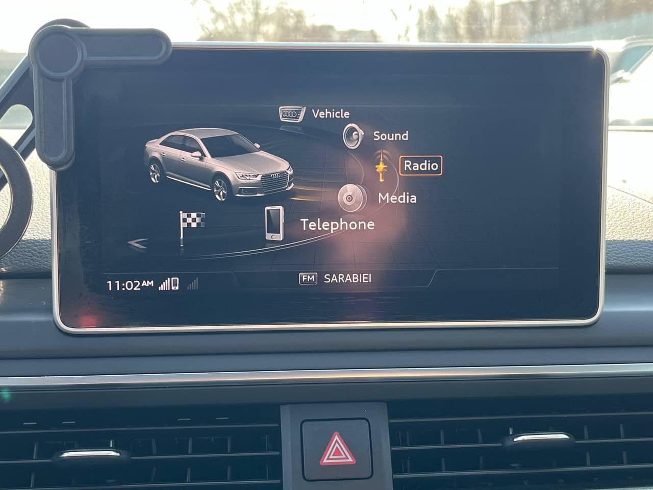 Audi A4 2018 — Миниатюра 9