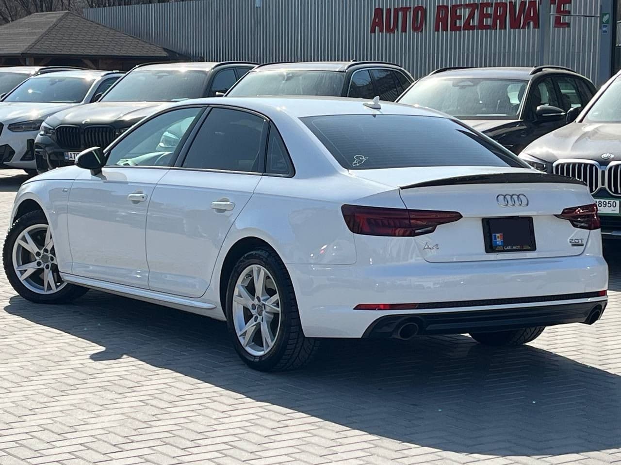 Audi A4 2018 — Миниатюра 2