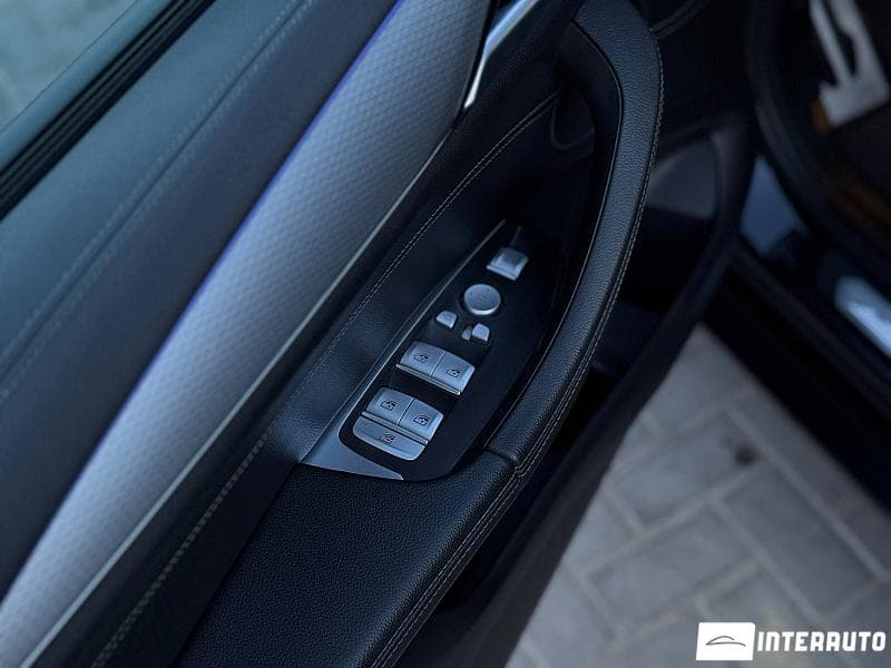 BMW X3 2.0D 2018 — Миниатюра 18