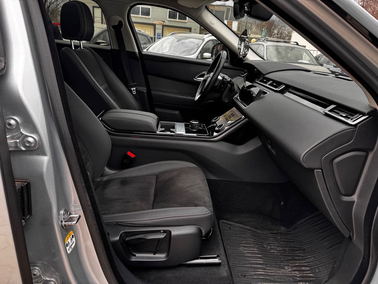Land Rover Range Rover Velar 2020 — Миниатюра 6