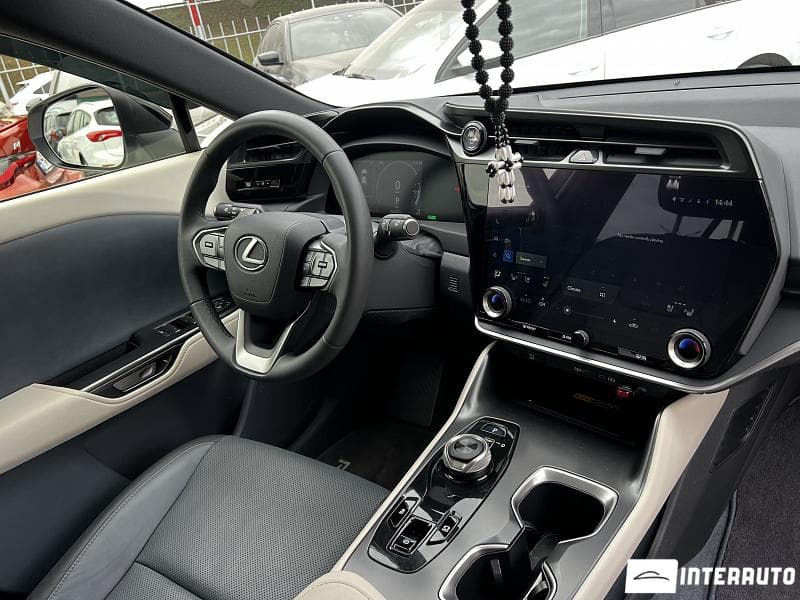 Lexus RZ 450e 2024 — Миниатюра 6